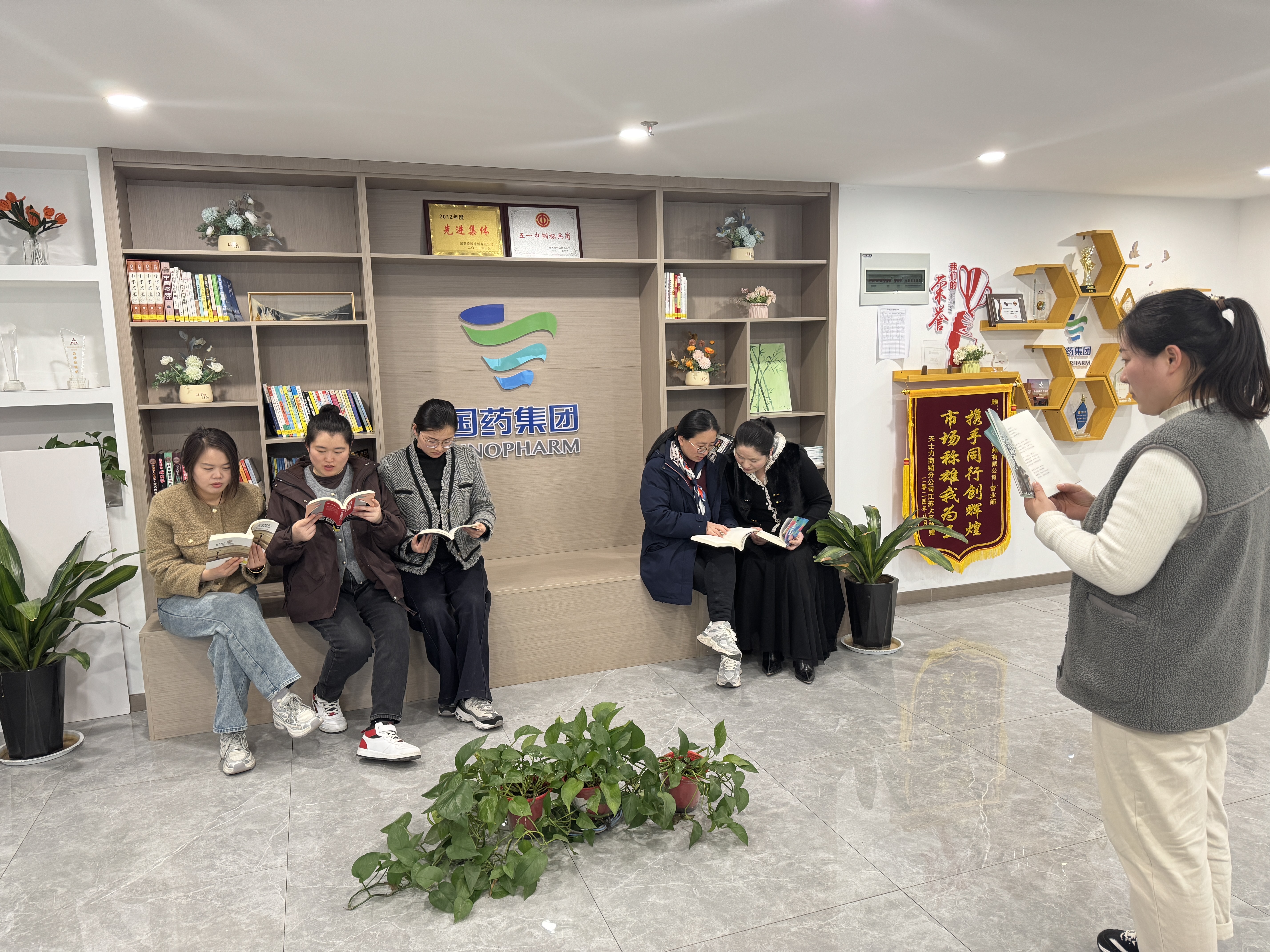 1742778576988.jpg 1742778576988.jpg